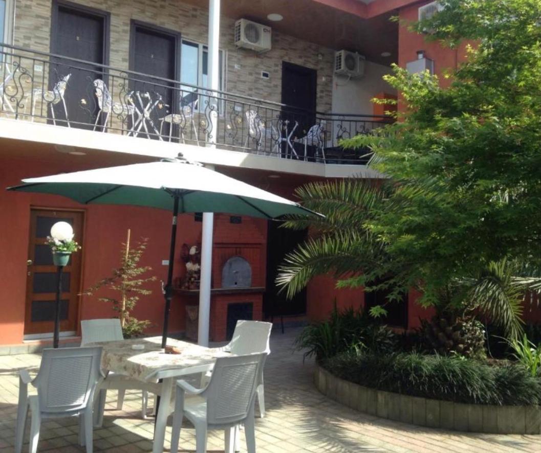 Nikas Guest House 바투미 외부 사진
