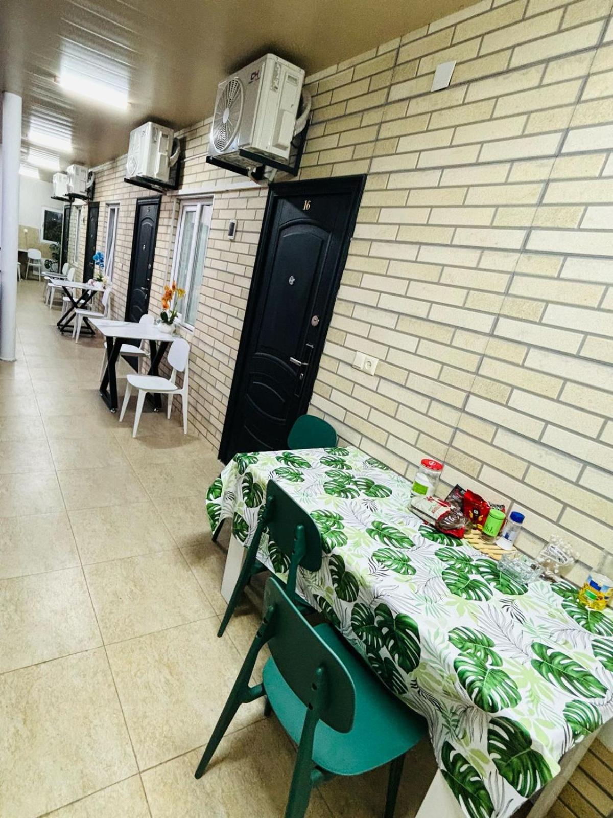 Nikas Guest House 바투미 외부 사진
